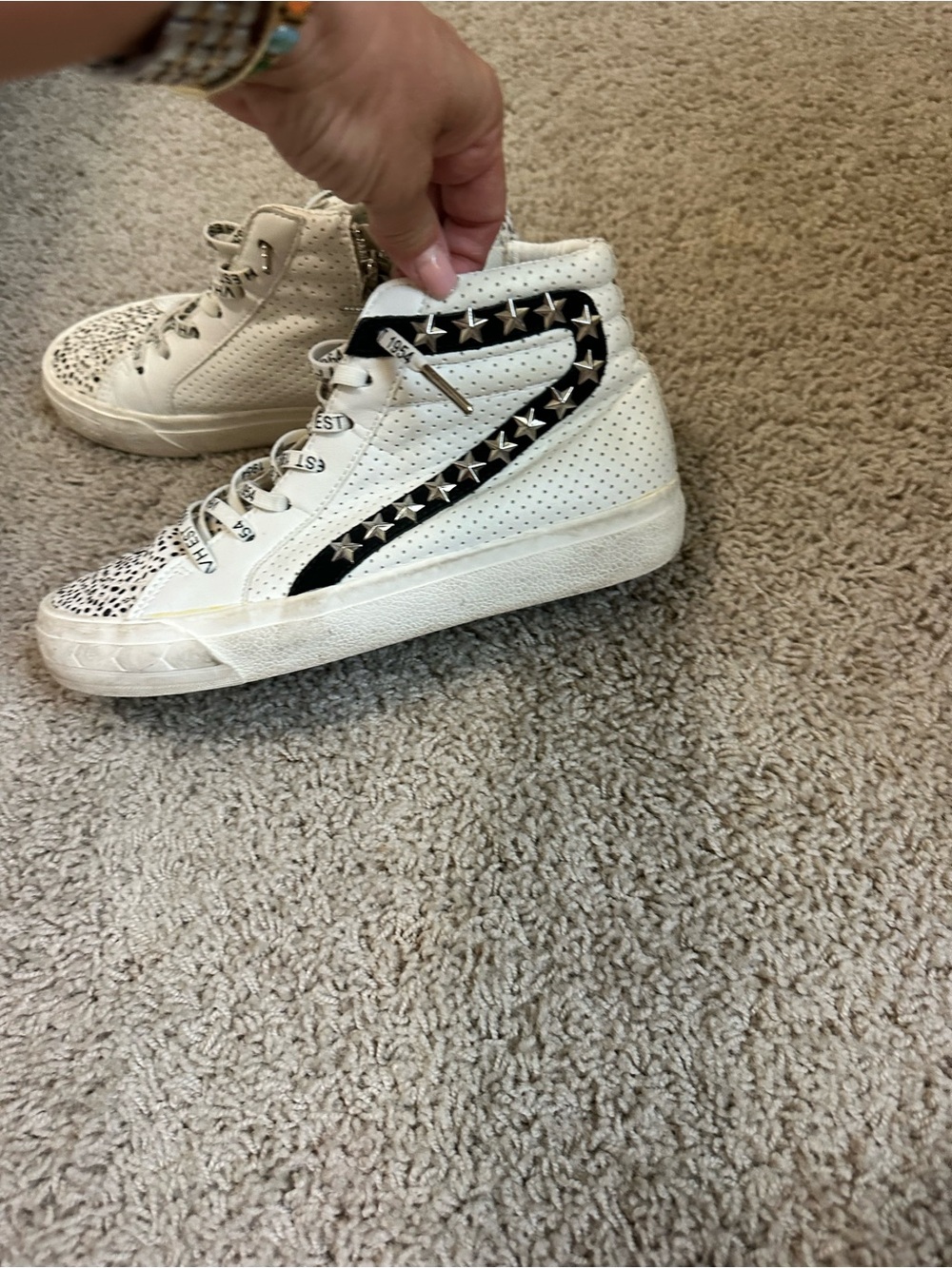 Vintage Havana White High-Top Sneakers with Black Star Stripe